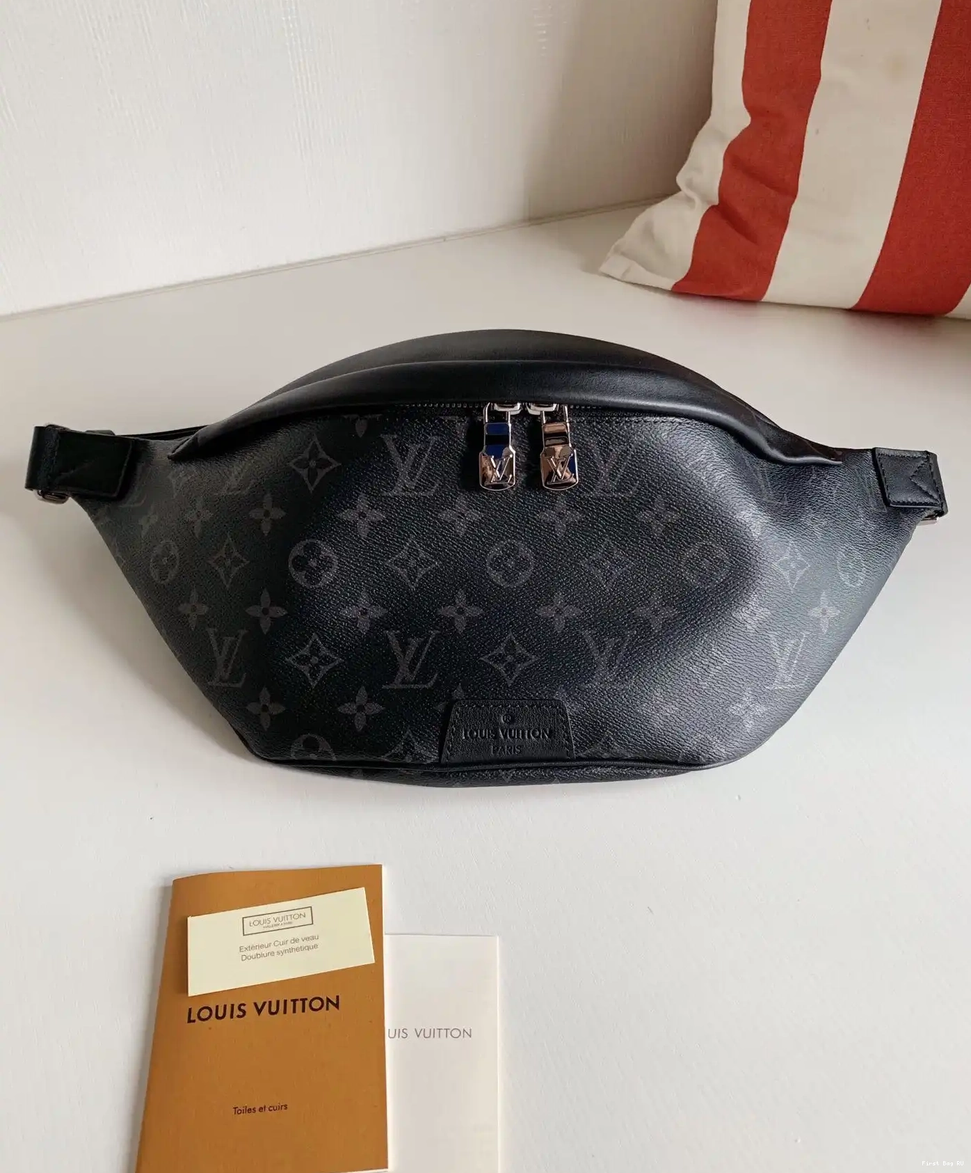 DISCOVERY LOUIS BUMBAG VUITTON 0529